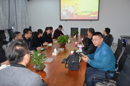 城區(qū)科技局領導來我公司視察指導