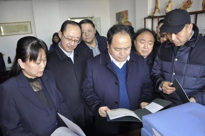 山西省中小企業(yè)局局長(zhǎng)李東洪一行來(lái)大同互聯(lián)網(wǎng)+服務(wù)產(chǎn)業(yè)園調(diào)研